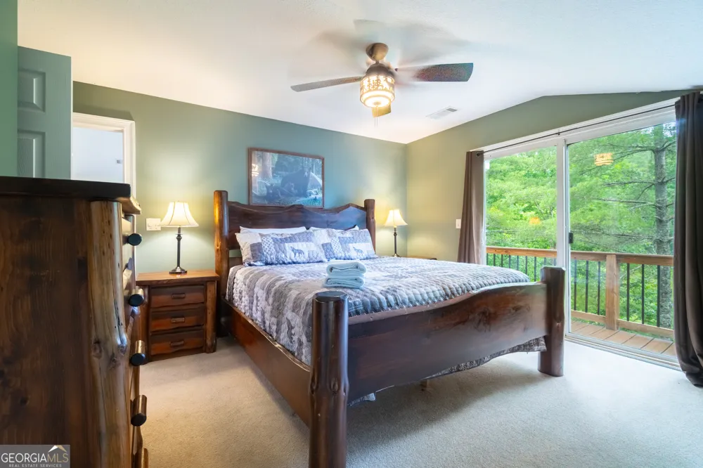 81 Dach Bruecke Gasse Helen, GA 30545