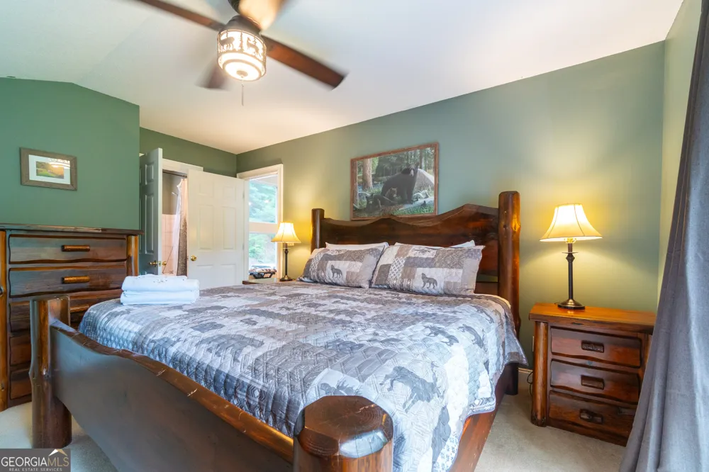 81 Dach Bruecke Gasse Helen, GA 30545