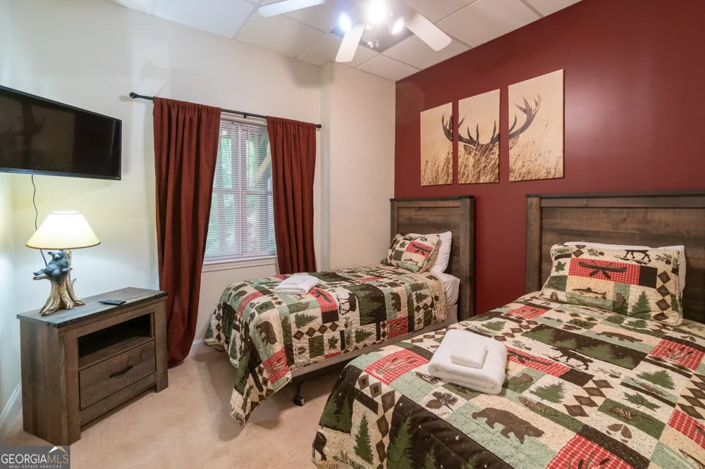 81 Dach Bruecke Gasse Helen, GA 30545
