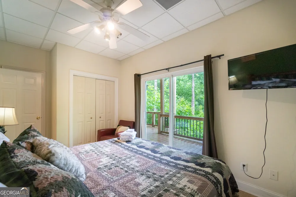 81 Dach Bruecke Gasse Helen, GA 30545