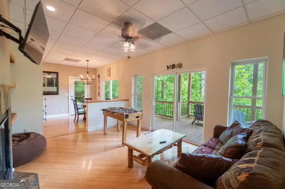 81 Dach Bruecke Gasse Helen, GA 30545