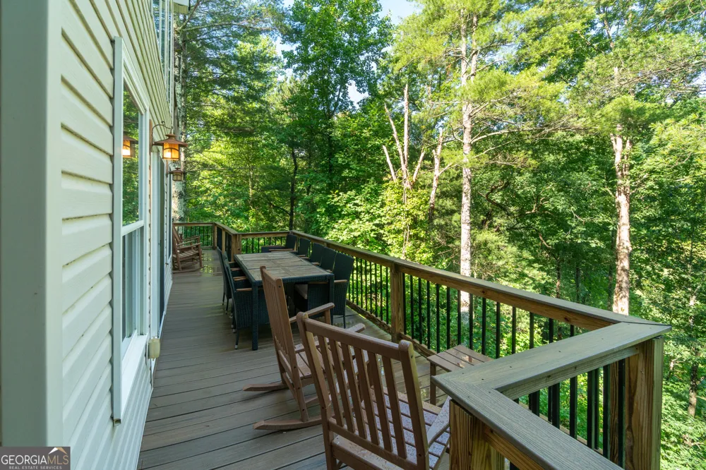 81 Dach Bruecke Gasse Helen, GA 30545