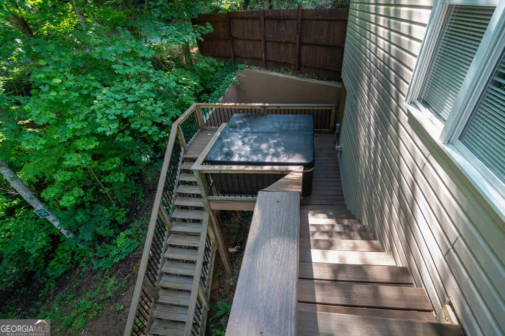 81 Dach Bruecke Gasse Helen, GA 30545