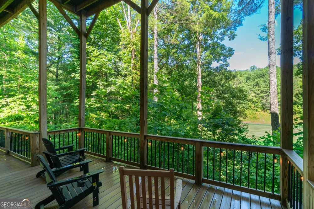81 Dach Bruecke Gasse Helen, GA 30545