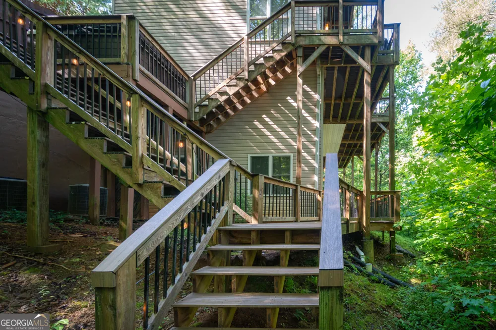 81 Dach Bruecke Gasse Helen, GA 30545