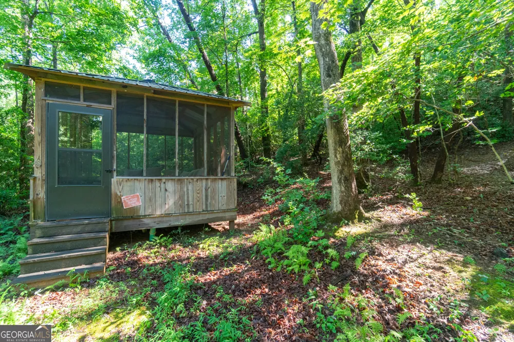 81 Dach Bruecke Gasse Helen, GA 30545