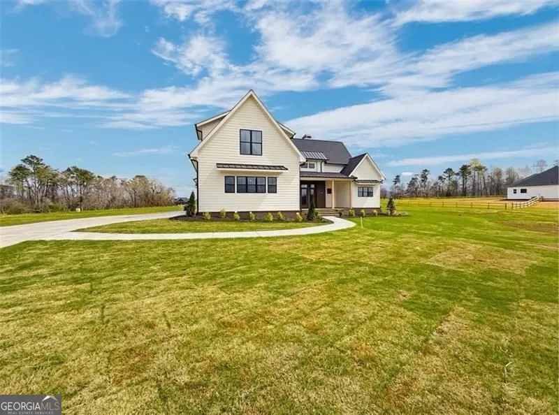 151 Palisade DR Rydal, GA 30171
