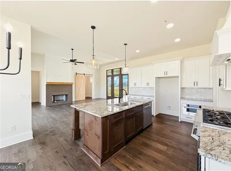 151 Palisade DR Rydal, GA 30171