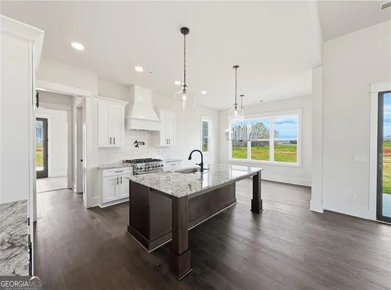 151 Palisade DR Rydal, GA 30171
