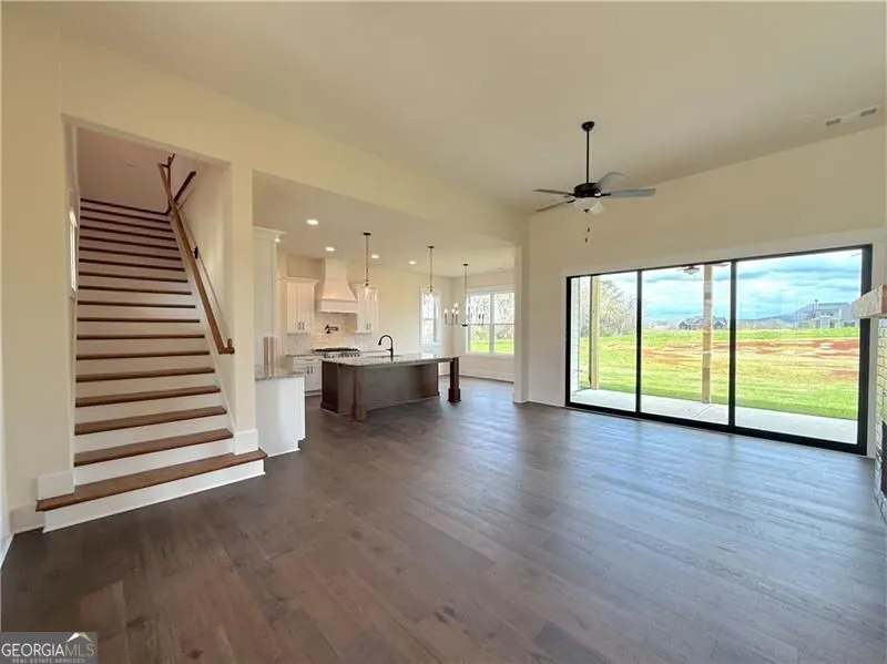 151 Palisade DR Rydal, GA 30171