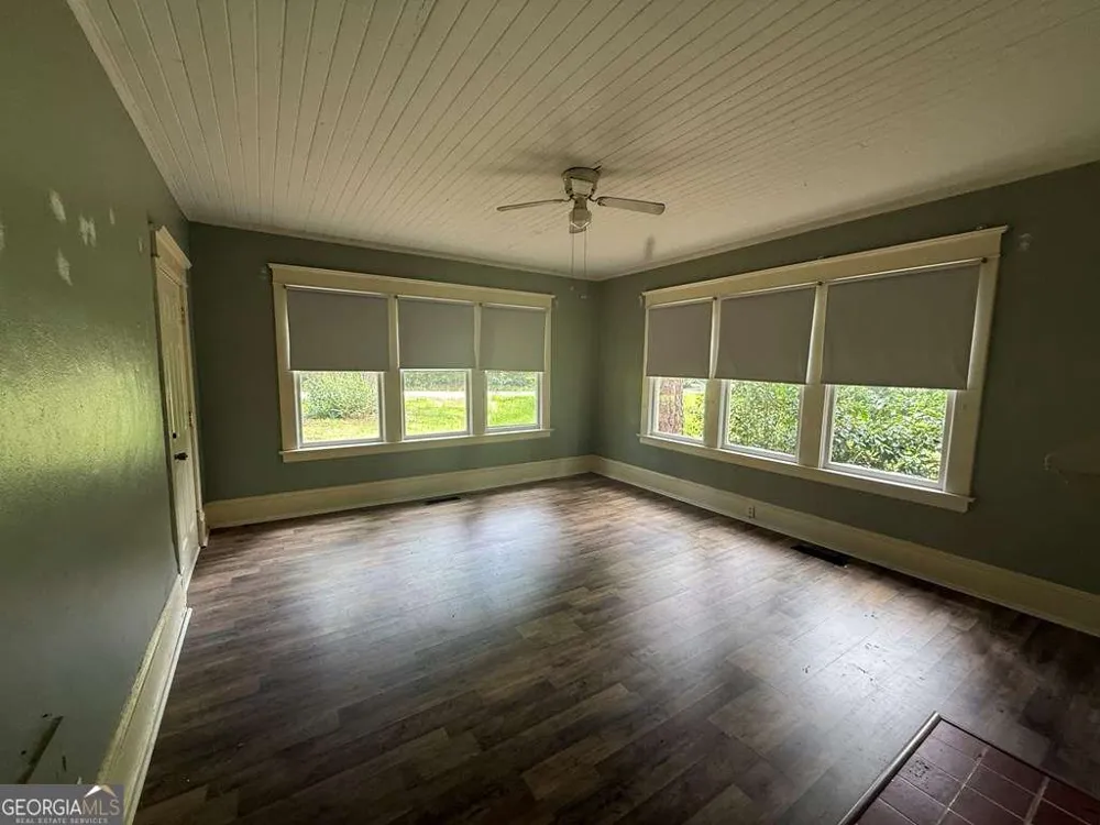 328 S Main ST S Ashburn, GA 31714