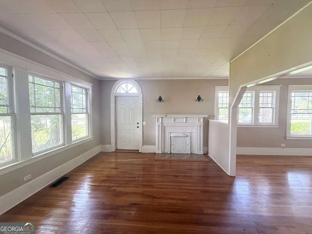 328 S Main ST S Ashburn, GA 31714
