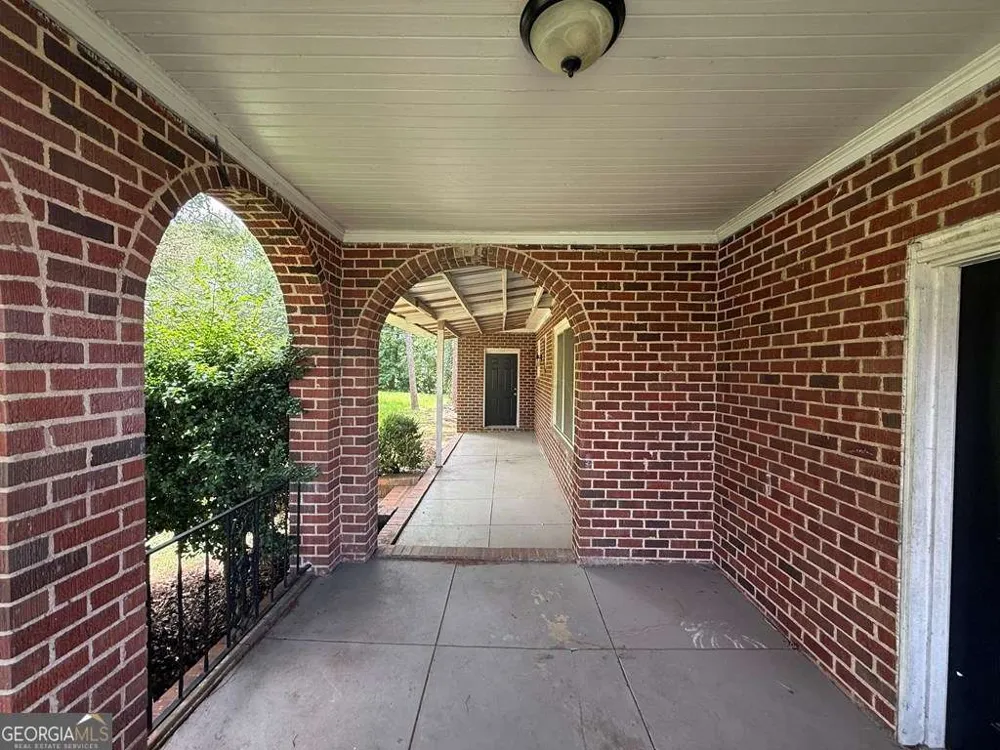 328 S Main ST S Ashburn, GA 31714