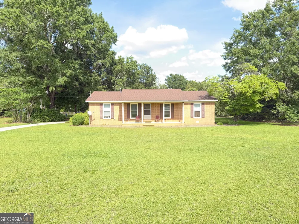 33 Stephens RD Tennille, GA 31089