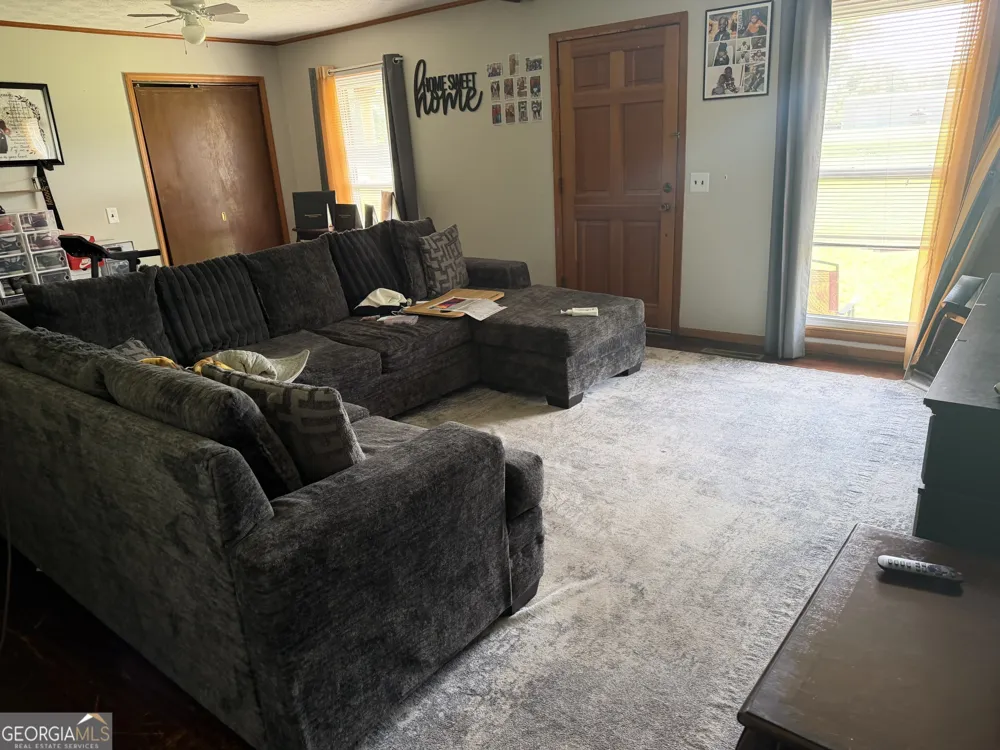 33 Stephens RD Tennille, GA 31089