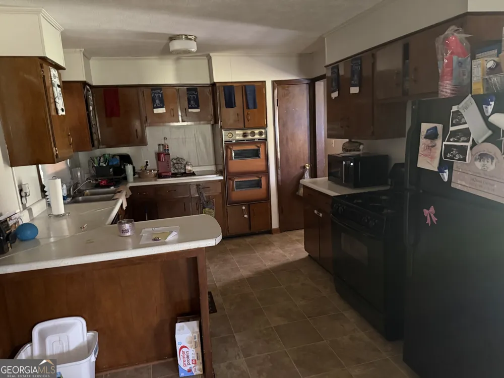 33 Stephens RD Tennille, GA 31089