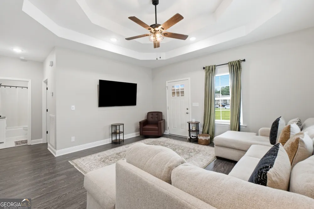405 Coahulla Creek DR Dalton, GA 30721