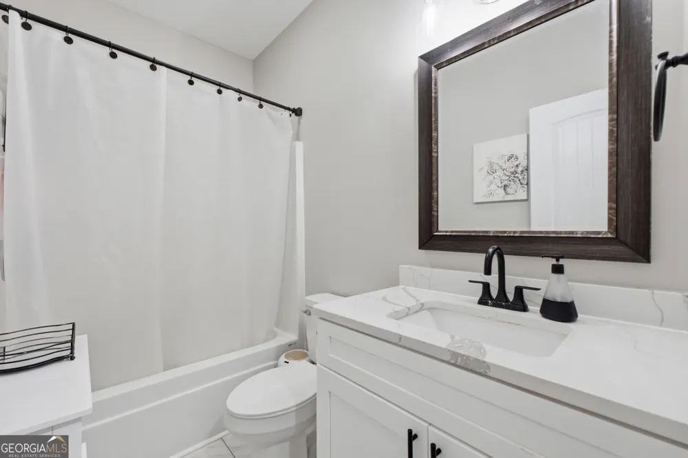 405 Coahulla Creek DR Dalton, GA 30721