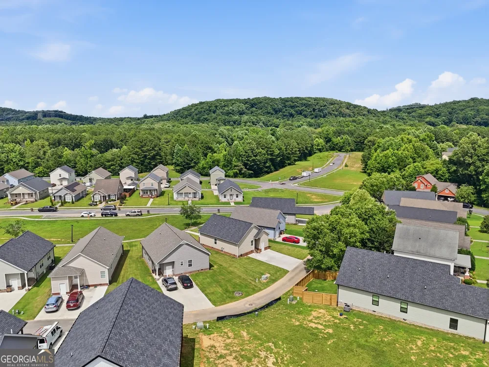 405 Coahulla Creek DR Dalton, GA 30721