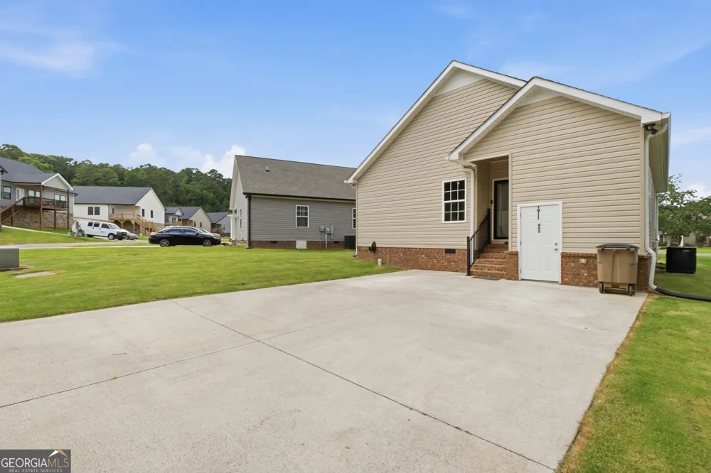 405 Coahulla Creek DR Dalton, GA 30721