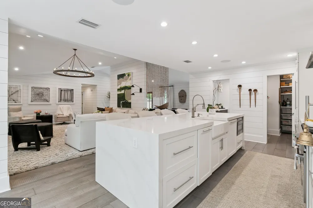 4909 Frederica RD St. Simons, GA 31522