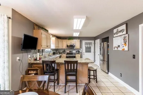 191 Henry DR Gray, GA 31032