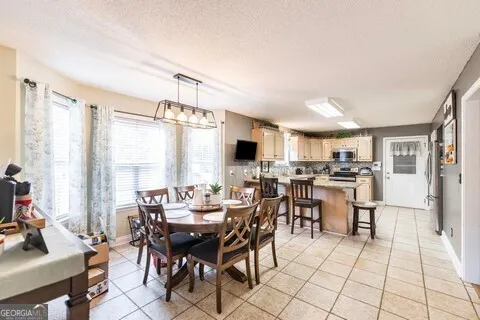 191 Henry DR Gray, GA 31032