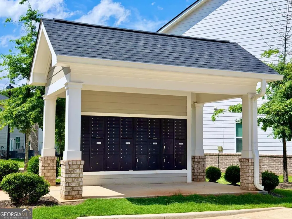 111 Hampton CIR McDonough, GA 30253