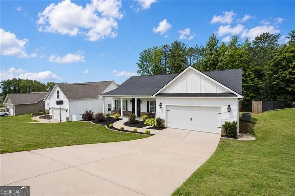 8851 St Andrews PKWY Winston, GA 30187