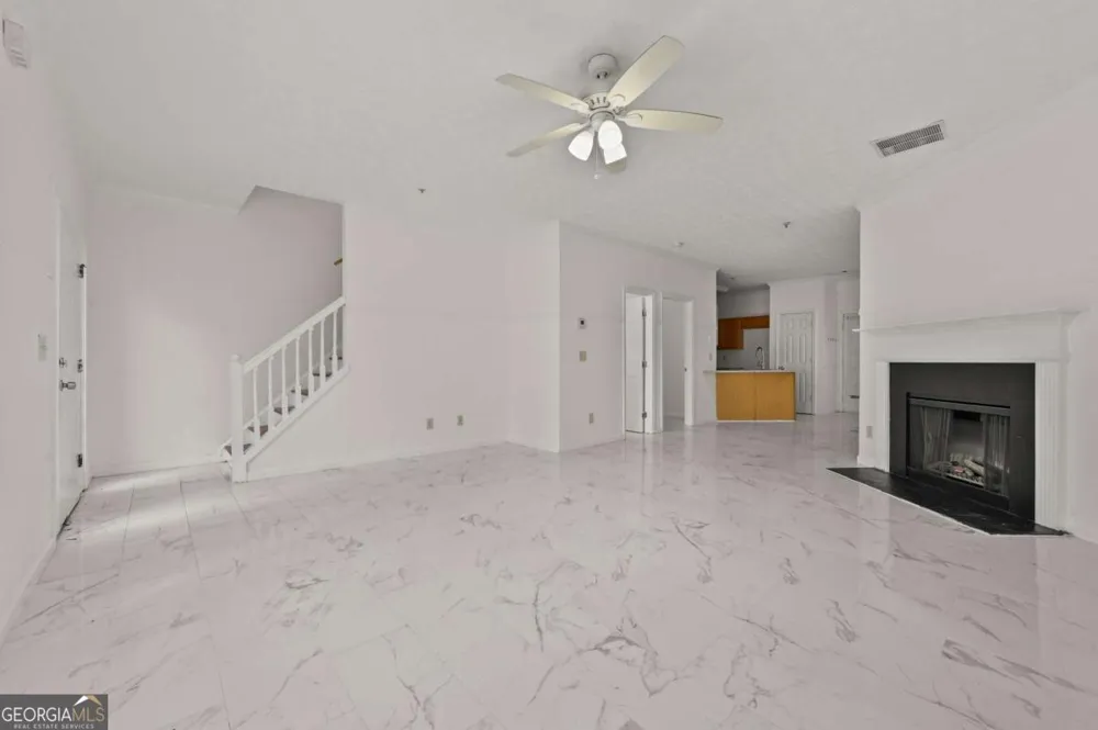 5090 LEESHIRE Leeshire Trce Tucker, GA 30084