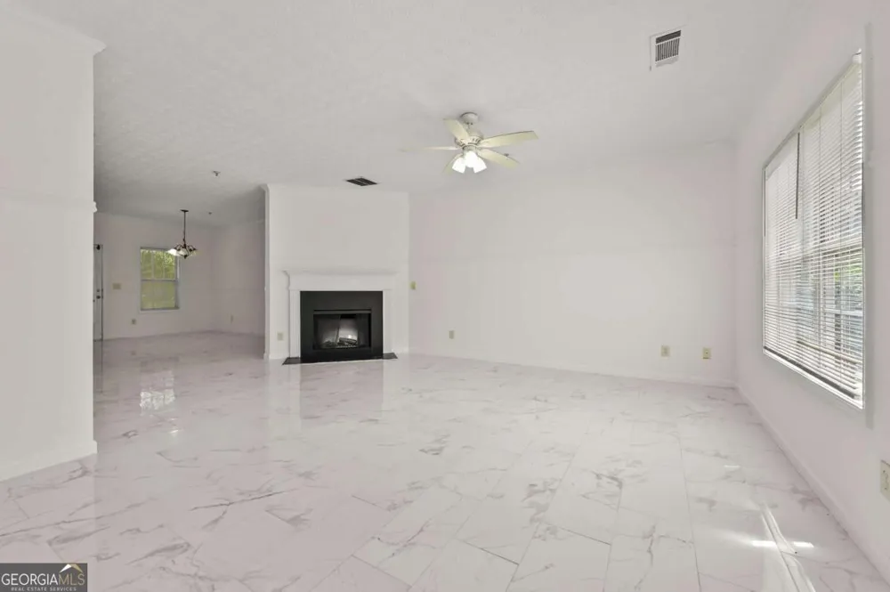 5090 LEESHIRE Leeshire Trce Tucker, GA 30084