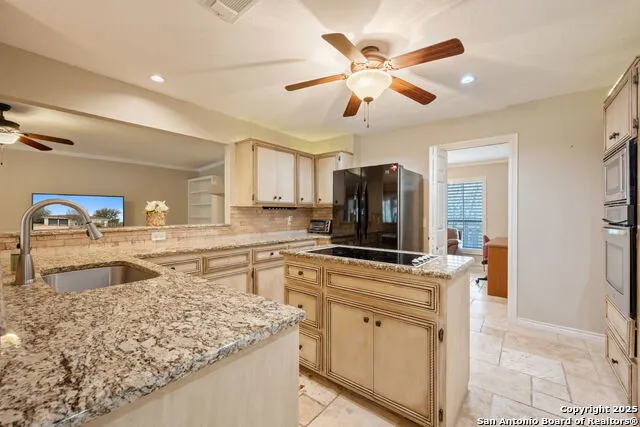 110 Highlands Blvd Horseshoe Bay, TX 78657
