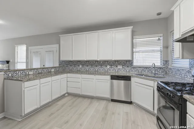 6706 CARISBROOKE LN Austin, TX 78754