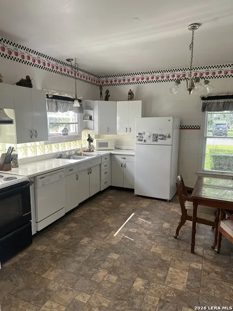 844 Laurel Uvalde, TX 78801
