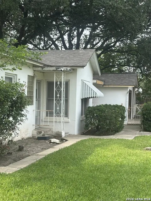 844 Laurel Uvalde, TX 78801