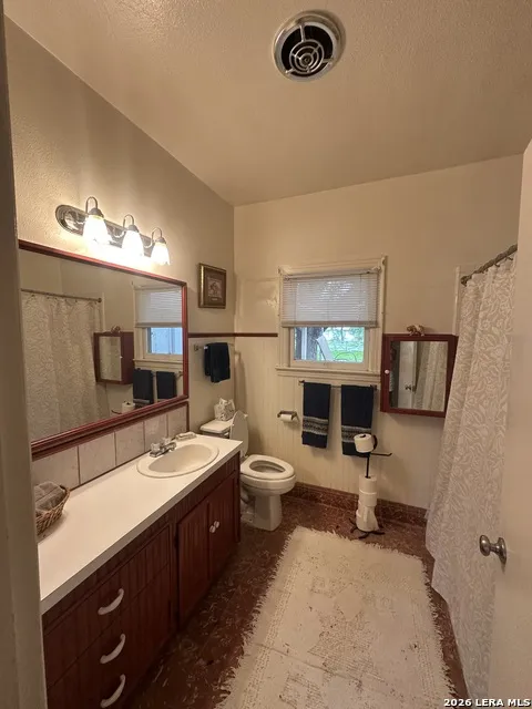 844 Laurel Uvalde, TX 78801