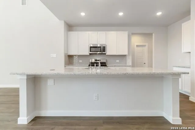 6122 Quiet Oak Place San Antonio, TX 78219