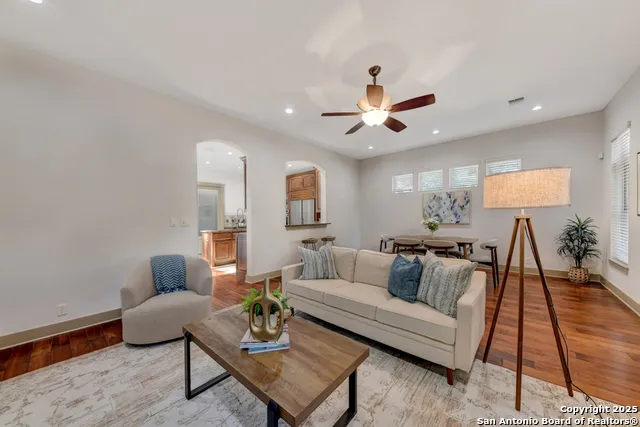 211 Inslee Ave Alamo Heights, TX 78209