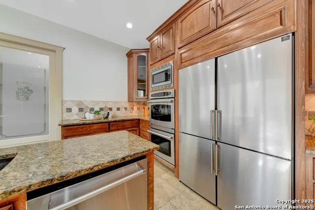 211 Inslee Ave Alamo Heights, TX 78209