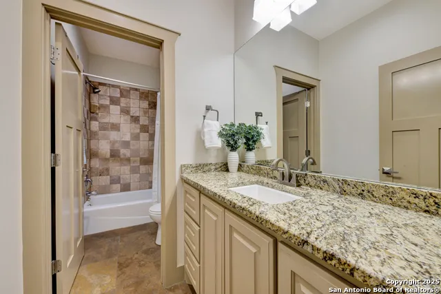 211 Inslee Ave Alamo Heights, TX 78209