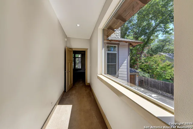 211 Inslee Ave Alamo Heights, TX 78209