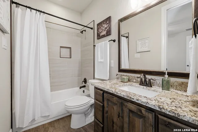 529 Double Gate Castroville, TX 78009