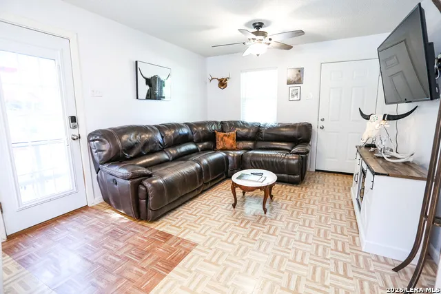 124 COVE DR Pipe Creek, TX 78063