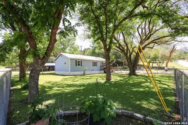 124 COVE DR Pipe Creek, TX 78063