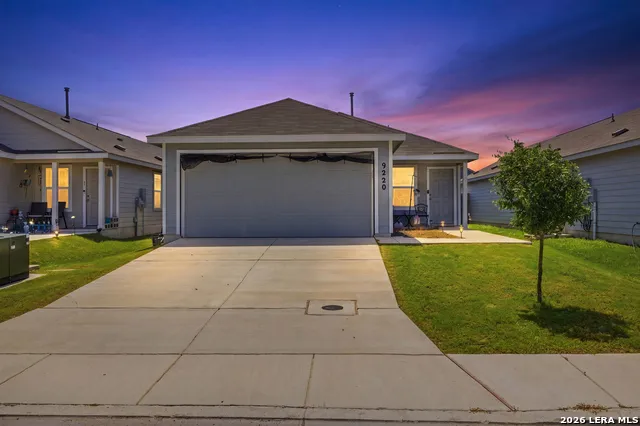 9220 James Bowie Seguin, TX 78155