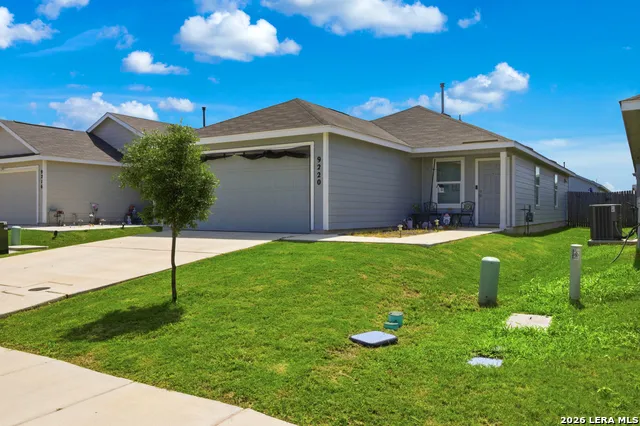 9220 James Bowie Seguin, TX 78155