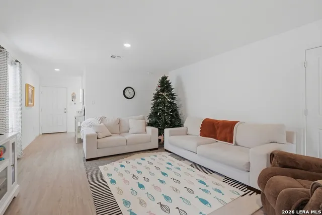 9220 James Bowie Seguin, TX 78155