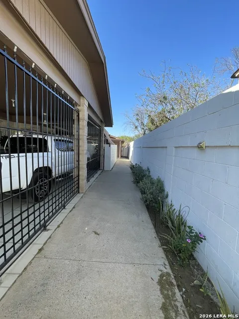 808 E San Pedro Street Laredo, TX 78041