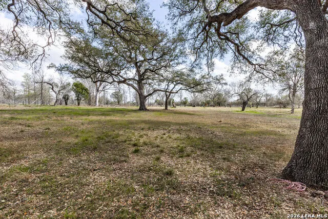 2071 E Us Highway 90 Seguin, TX 78155