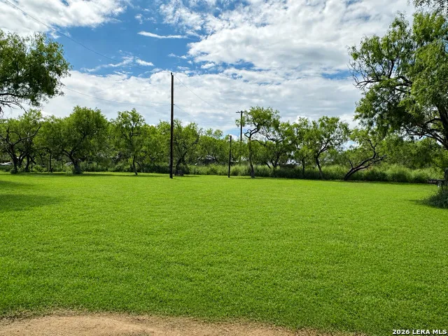 TBD E 2nd Elmendorf, TX 78112